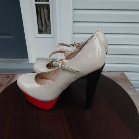 Red and Cream High Heel Stilettos - Picture 5 of 11